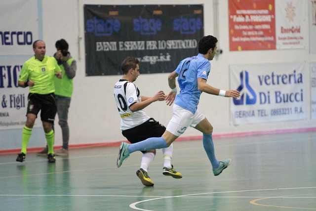 类似的年轻 类似的年轻