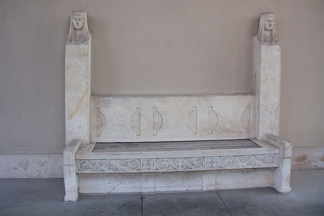 逐步调整策 逐步调整策